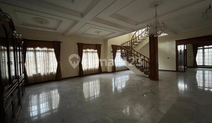 Nice Big House in Kelapa Gading North Jakarta