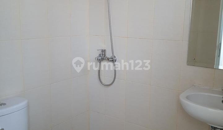 Rumah Minimalis Modern 2 Lantai Siap Huni di Cluster La Seine Jgc Cakung Jakarta Timur 2