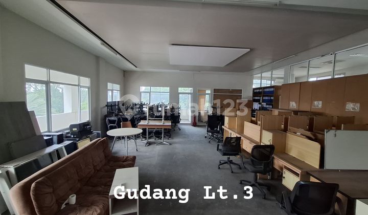 Office Space 3 Floors Strategic Location Easy Access in Central Cipete South Jakarta