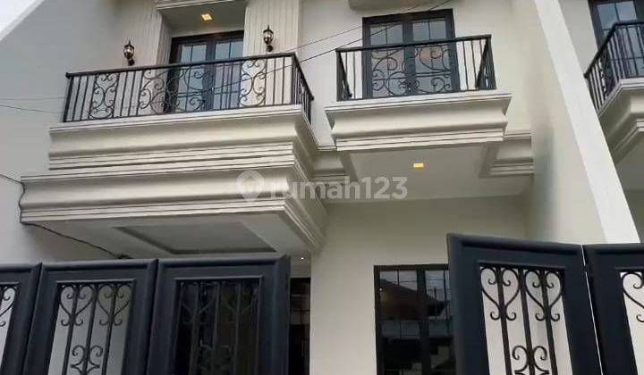 Dijual Rumah Luxury di Pondok Bambu Duren Sawit Jakarta Timur 1