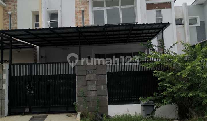 For Rent: Ready-to-Occupy House Near Public Transportation in Metland Menteng, East Jakarta