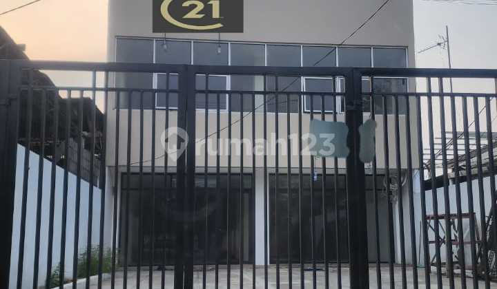 Ruko Baru Berlokasi Strategis di Narogong Bekasi Timur - 3 Lantai + Rooftop Ruko Baru Berlokasi Strategis di Narogong Bekasi Timur - 3 Lantai + Rooftop