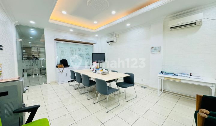 Strategis Tebet! Ruko Semi Furnished 4 Lantai Siap Operasional