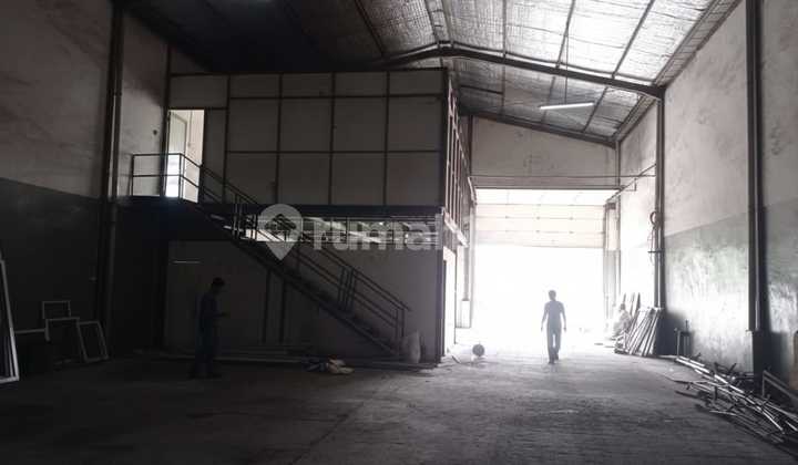 Warehouse 500M² SHGB in Bizzpark Industrial Area, Cakung, East Jakarta - Suitable for Business & Distribution