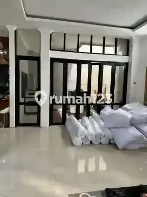 Rumah Toko Super Luas Posisi Hook Mainroad di Kiaracondong Rumah Toko Super Luas Posisi Hook Mainroad di Kiaracondong