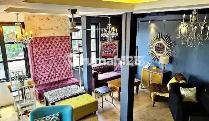 2 Bangunan Mainroad Lokasi Ramai Cocok untuk Bisnis di Dago