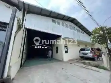 Disewakan Gudang Luas Lokasi Strategis di Sayap Soekarno Hatta Disewakan Gudang Luas Lokasi Strategis di Sayap Soekarno Hatta