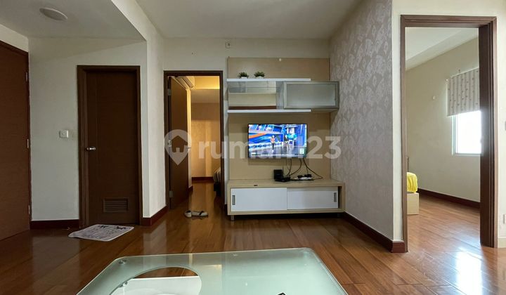 Apartemen Furnish, Estetik, Lantai Full Parket di Sudirman Suites