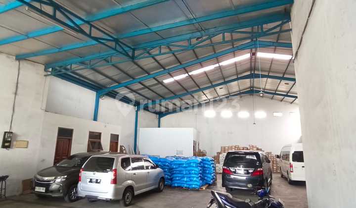 Gudang Bersih Sangat Strategis Hanya 50 Meter Dari Pintu Tol Kopo