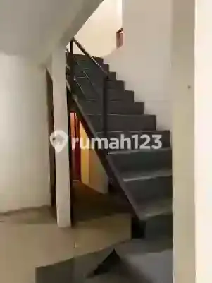 For Sale/Rent, Nice Shop House, Strategic Location in the Bustling Gatot Subroto Area 2