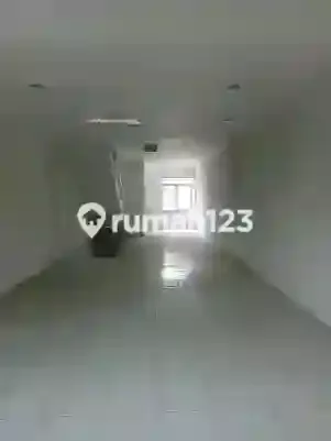 Strategic Shophouse for Rent, Brings Good Fortune for Business in Sukajadi