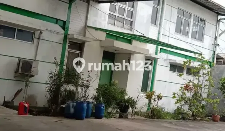 Gudang dengan Akses Tol Kopo Lokasi Pergudangan di Sadang