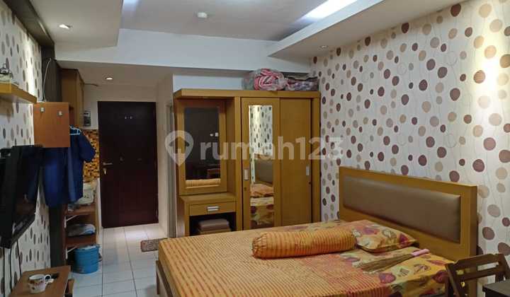 For Sale Emerald Towers Apartment Close to Public Facilities
