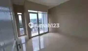 3 Units of Strategically Located Shophouses in Padasuka - Easy Access &amp; Busy Area 2