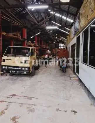 Tanah+Rumah bisa untuk Gudang/Toko Lokasi Super Strategis di Kopo