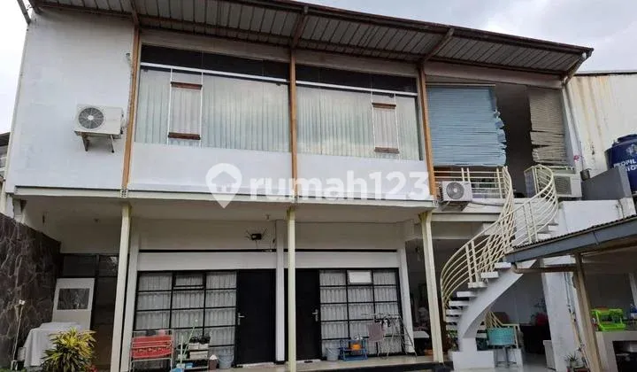 Rumah Heritage C + Kost Investasi di Lokasi Tengah Kota Jl. Riau Rumah Heritage C + Kost Investasi di Lokasi Tengah Kota Jl. Riau