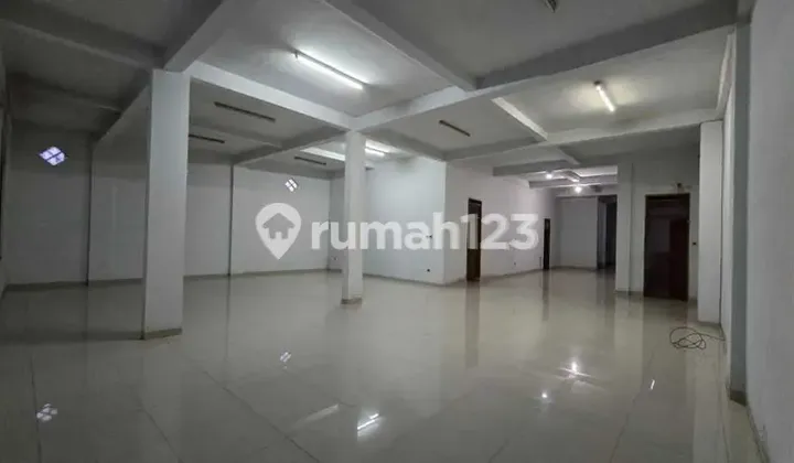 Jual Sewa 3 Ruko Gandeng, Lokasi Ramai di Mainroad Kopo Jual Sewa 3 Ruko Gandeng, Lokasi Ramai di Mainroad Kopo