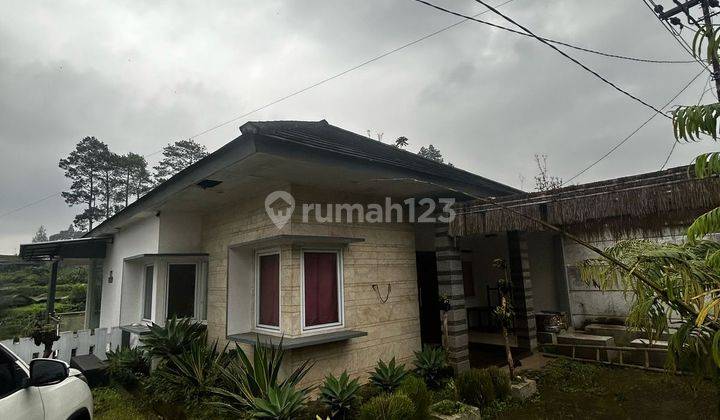 Villa mewah,buat kamu liburan nih yu kecengin di Lembang Bandung 1