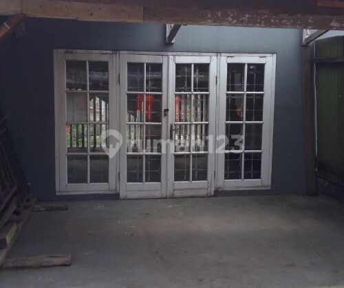 Rumah 2 Lantai Dekat dengan Kampus Lokasi Mainroad Burangrang Rumah 2 Lantai Dekat dengan Kampus Lokasi Mainroad Burangrang