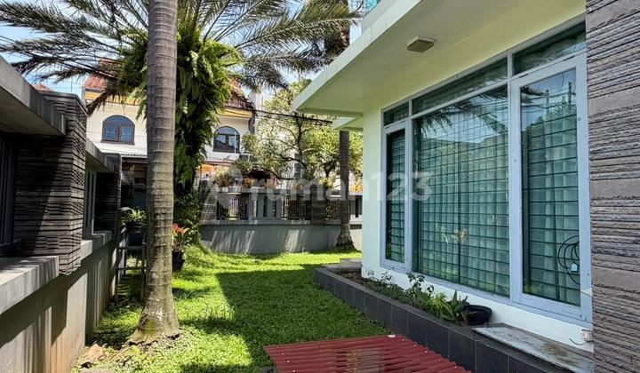 Disewakan Rumah Asri di Tengah Kota Bandung di Area BKR Disewakan Rumah Asri di Tengah Kota Bandung di Area BKR