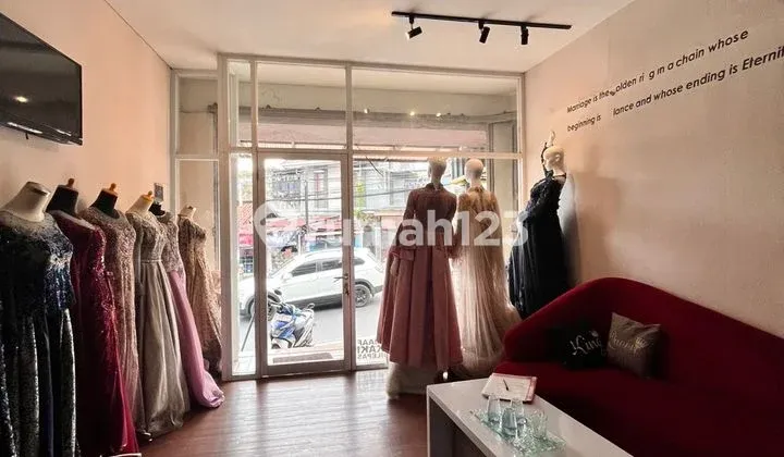 Nice Modern Interior Shop House Main Road Location in Ciumbuleuit 2