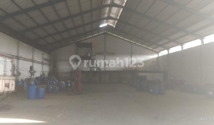 Warehouse for Distribution/Office in Strategic Location at Cimareme