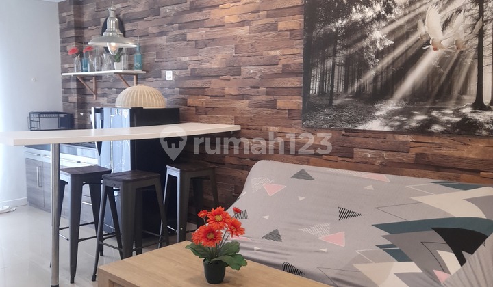 Apartemen 2 Kamar Tidur Tower Manhattan Furnished