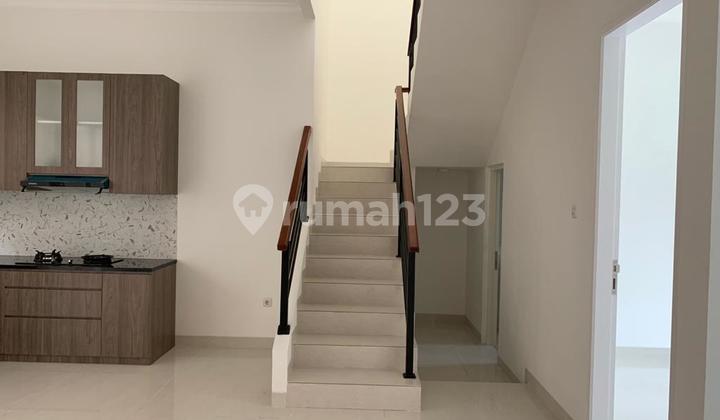 FOR SALE READY-TO-OCCUPY HOUSE BROMO PARK LIPPO KARAWACI 2