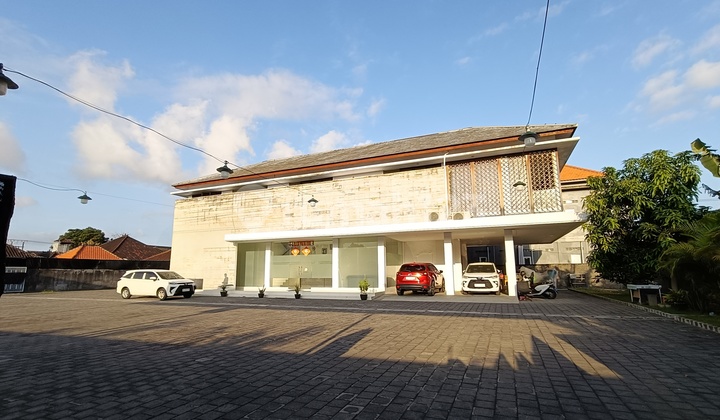 Spacious Parking Office Shop Suitable for All Businesses in Pemogan, Denpasar, Bali Spacious Parking Office Shop Suitable for All Businesses in Pemogan, Denpasar, Bali