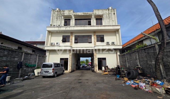 Gedung Ruko Besar Cocok Segala Usaha Raya Kuta Bali
