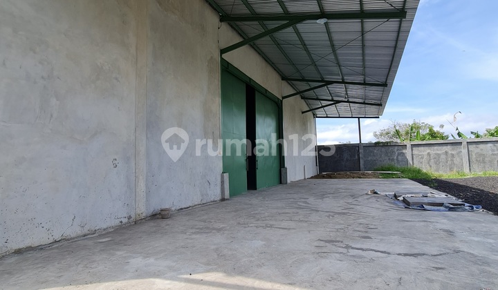 Gudang Strategis 2 Unit Ida Bagus Mantra ketewel Gianyar Bali 1