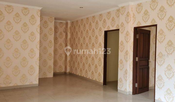 Gudang Strategis Ida Bagus Mantra Ketewel Bali 4