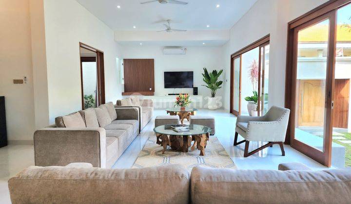 Villa Strategis Middle East Kerobokan Seminyak Bali 6
