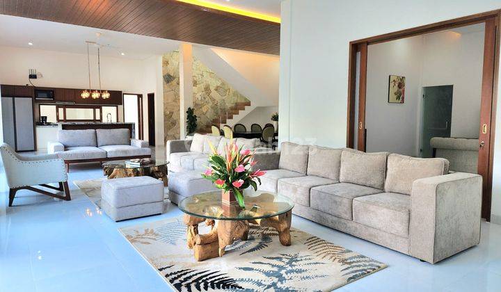 Villa Strategis Middle East Kerobokan Seminyak Bali 13