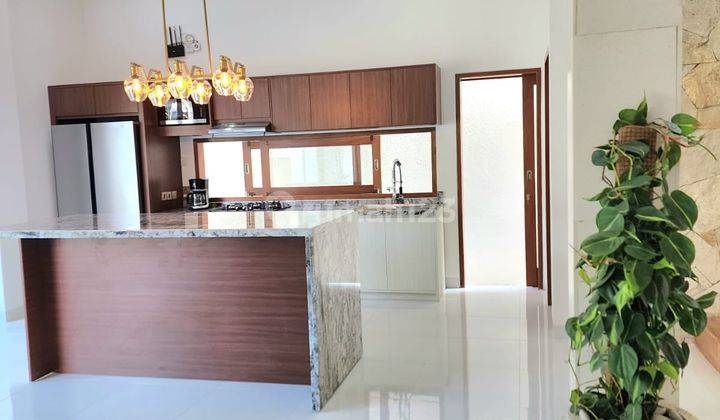 Villa Strategis Middle East Kerobokan Seminyak Bali 14