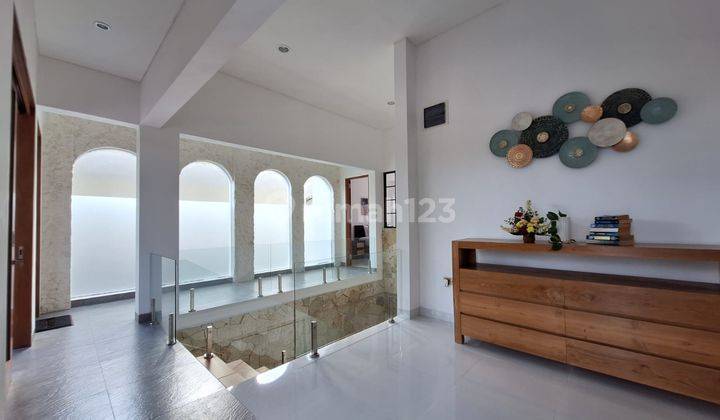 Villa Strategis Middle East Kerobokan Seminyak Bali 23