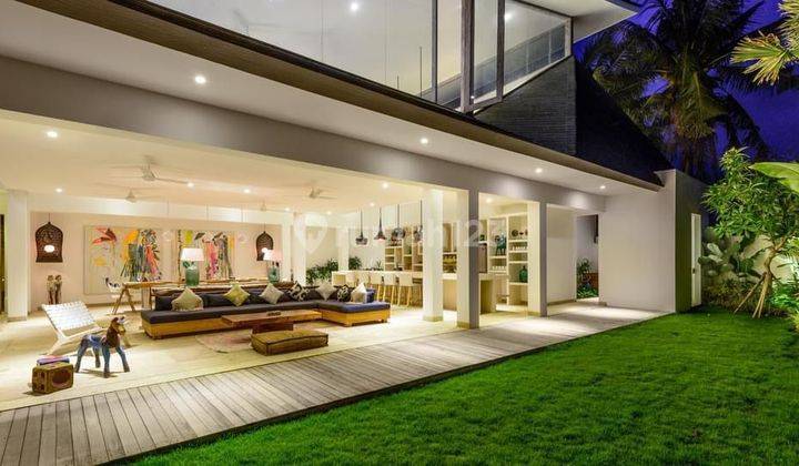 Villa Luxury Tropical Berawa Canggu Bali