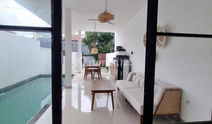 Villa Modern Minimalist Taman Jimbaran Bali 2