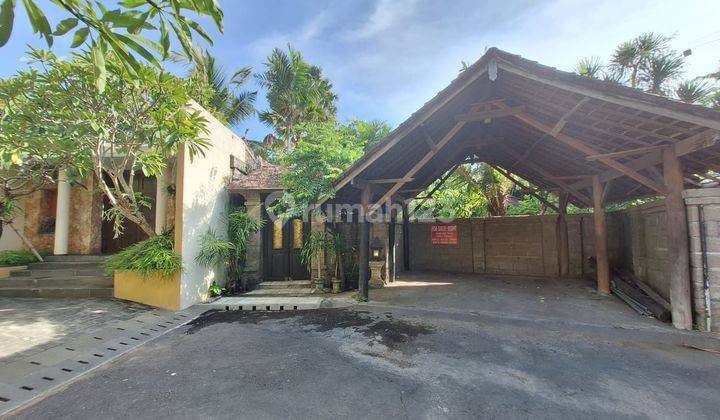 Rumah Semi Villa Strategis Petitenget Seminyak Bali 1