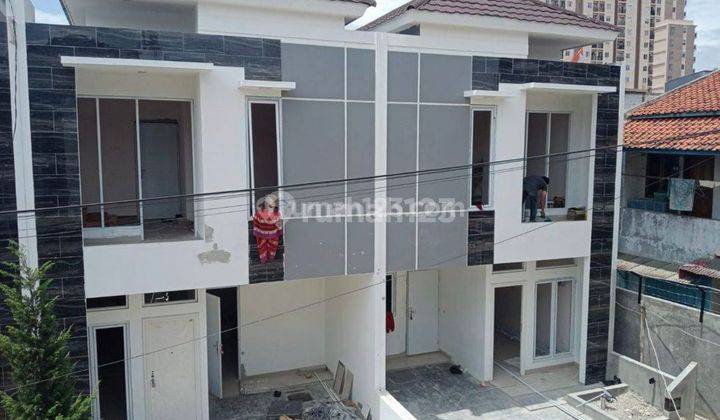 RUMAH MEWAH 2 LANTAI DI JL PEMUDA RAWAMANGUN JAKARTA TIMUR 2