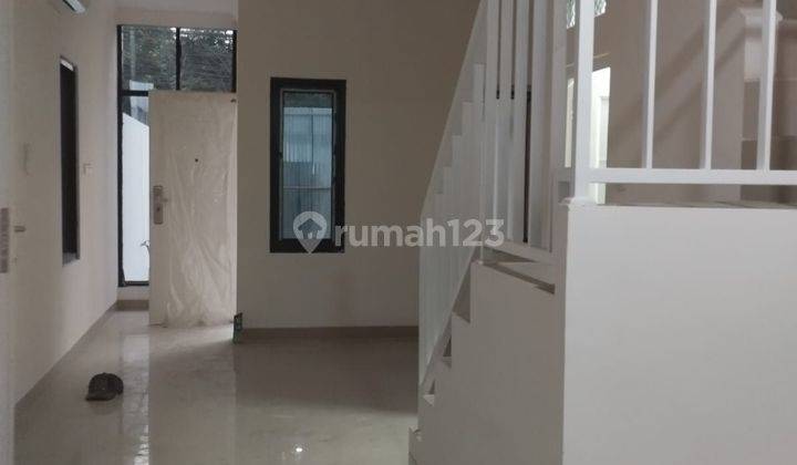 Rumah mewah moden 2 lantai di Jl.cipinang Baru raya dekat terminal rawa Mangun jakarta timur 1