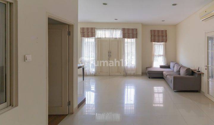 Rumah Puri Mansion Luas 150m2 Renov 2.5 Lantai 2