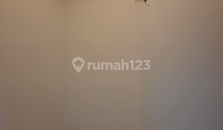 Rumah Brand New 2 Lantai Taman Villa Meruya Siap Huni