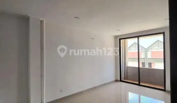 For Rent, Attached Warehouse in Bizpark Pik 2, Area 120M2