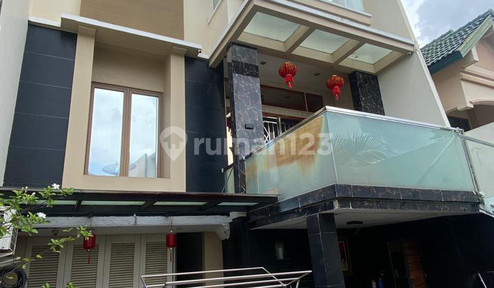 Jual Murah Rumah 3.5 Lantai di Pantai Indah Kapuk