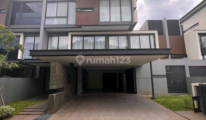 Rumah Mewah Dan Furnish Navapark Cluster Lyndon Siap Huni 1