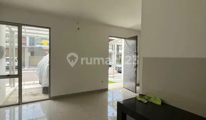 For Rent 2-Storey House PIK2 Size 6x10 2