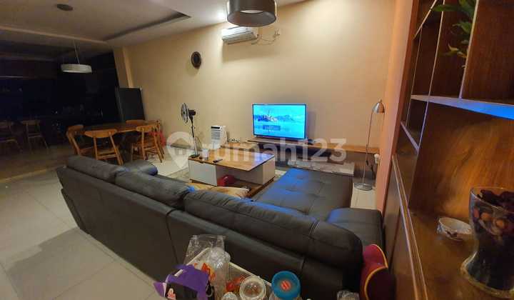 Rumah Golf Lake Residence 160M2 Siap Huni 2