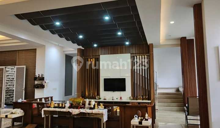 Rumah Mewah Pik Luas 580M2 Posisi Hoek Ada Private Pool Rumah Mewah Pik Luas 580M2 Posisi Hoek Ada Private Pool