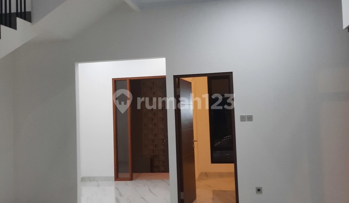Rumah Brand New 2 Lantai Taman Villa Meruya Siap Huni